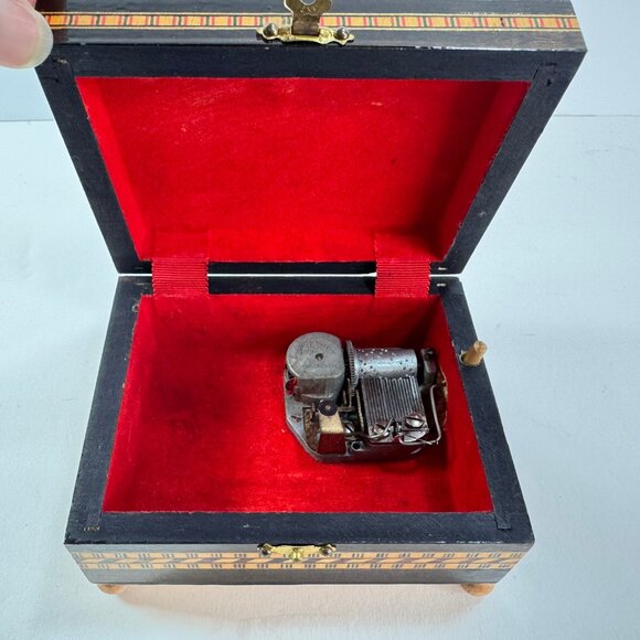 Vintage Small Inlay Wood Geometric Trinket Music Box - Picture 8 of 8